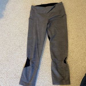 Lululemon grey crop workout pants size 6